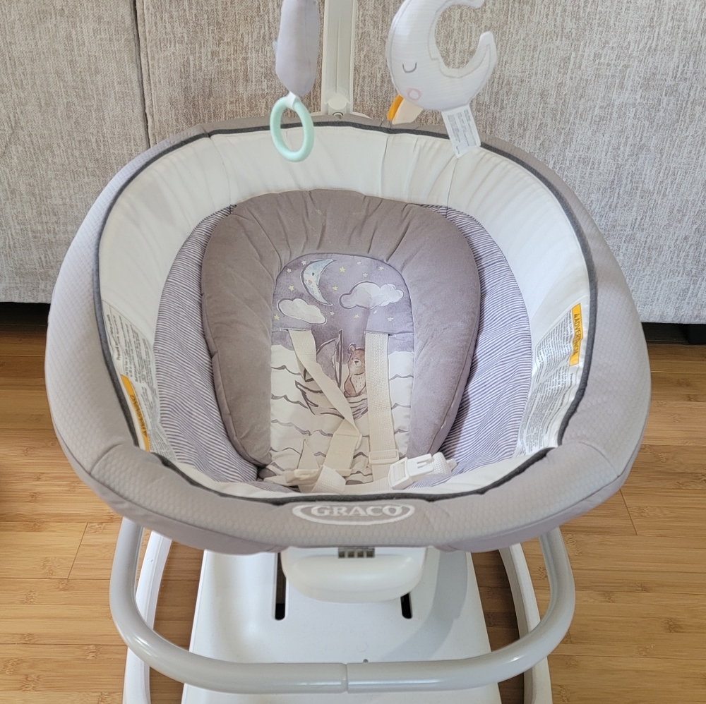 Graco Rocker - Picture 2 of 2